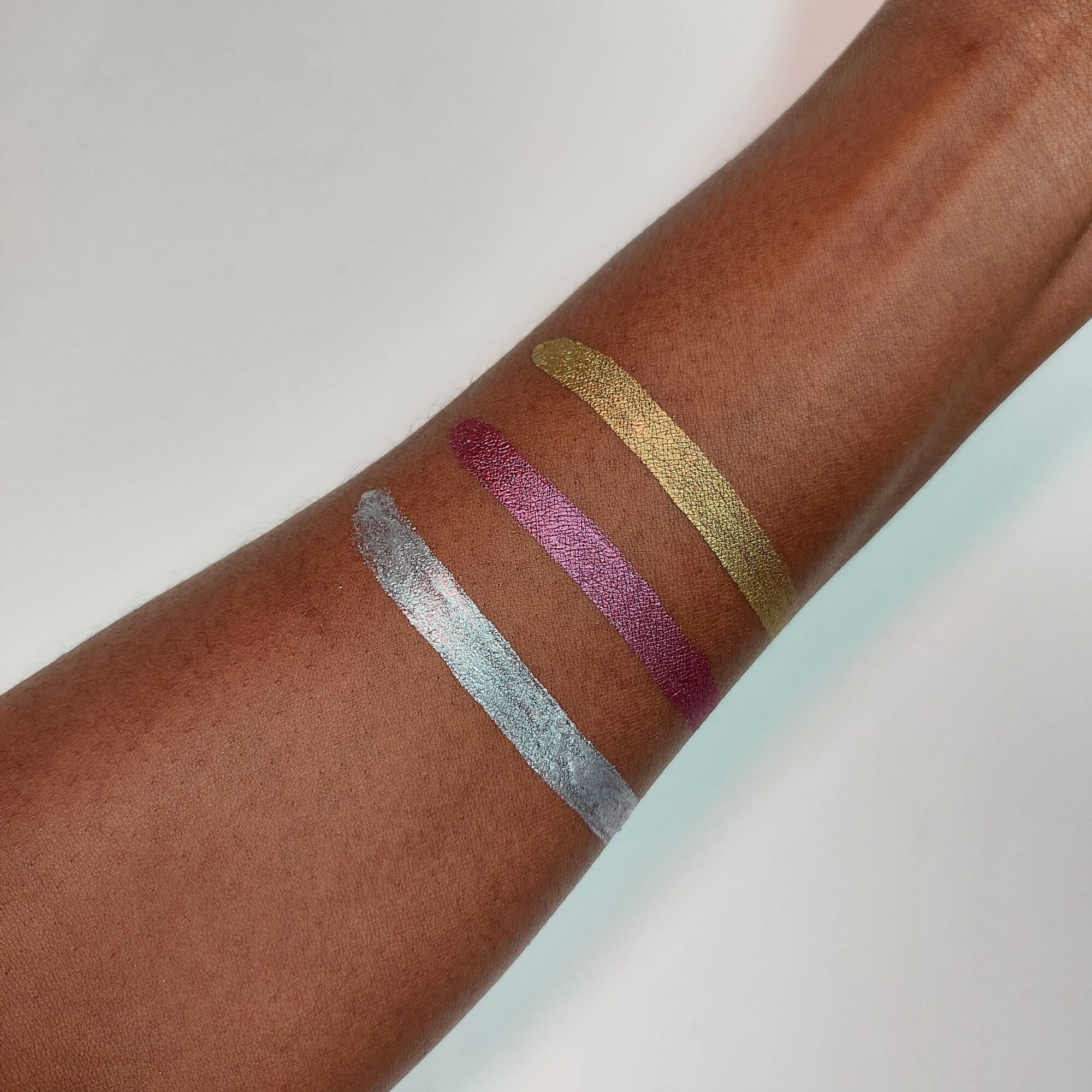 XX Revolution Mixxed Metals Duo Chrome Liquid Eyeshadow Element Silver